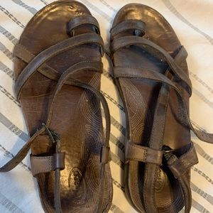 OluKai Upena Quarter Strap Sandal (Women's)